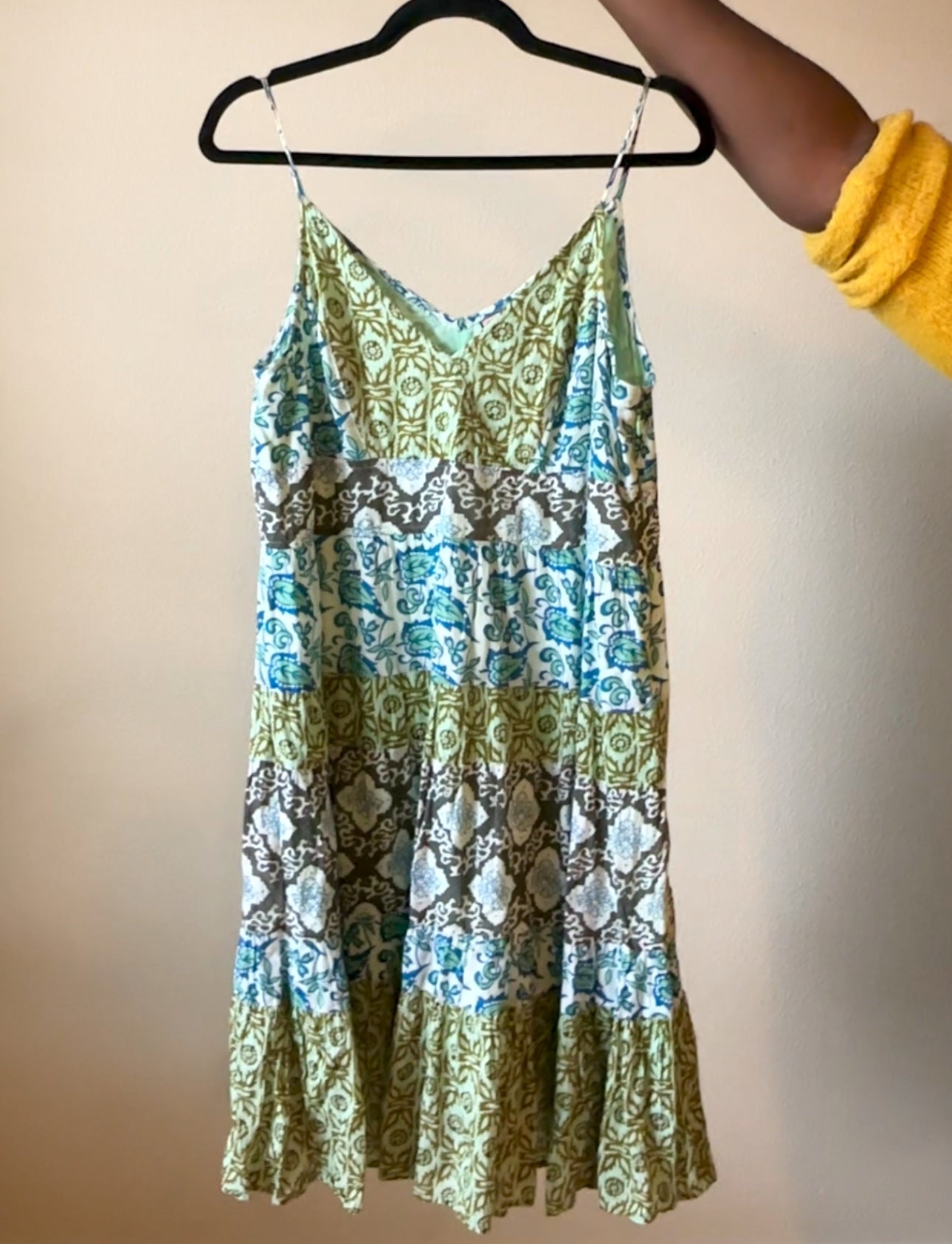 V-neck Tiered Dress L (1/1) – Naheemah Azor