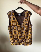 Load image into Gallery viewer, Crochet Knit Vest (0/1)