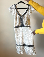 Load image into Gallery viewer, Black & White Lace Dress Size: L (1/1)