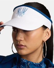 Load image into Gallery viewer, Available to shop on Nike.com