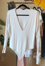 Load image into Gallery viewer, Curated Thrift Bundle 1XL - Soft Femme/Coastal Vacation (0/1)
