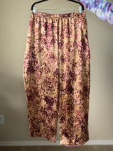 Load image into Gallery viewer, Printed Satin Pants XXXL (1/1)
