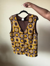 Load and play video in Gallery viewer, Crochet Knit Vest (1/1)
