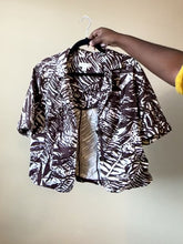Load and play video in Gallery viewer, Printed Cropped Jacket Size: XXL (1/1)
