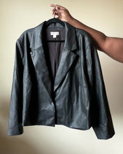 Load and play video in Gallery viewer, Faux Leather Cropped Blazer 4XL (2/2)
